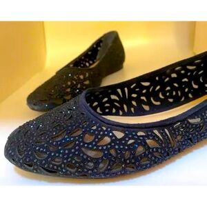 STUNNING navy blue Alex Marie Altana Laser-cut rhinestone ballet flats 🤍 size 9